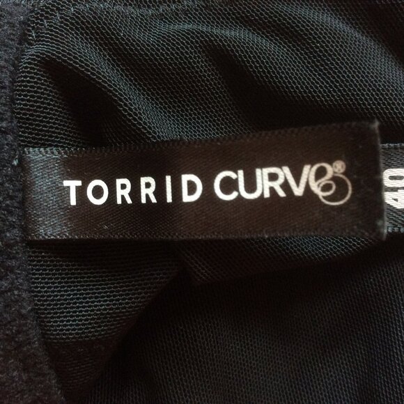 Torrid Curves Black WireFree Everyday Wear Back Closure Smoothing Bra Size 40DDD - Picture 3 of 5